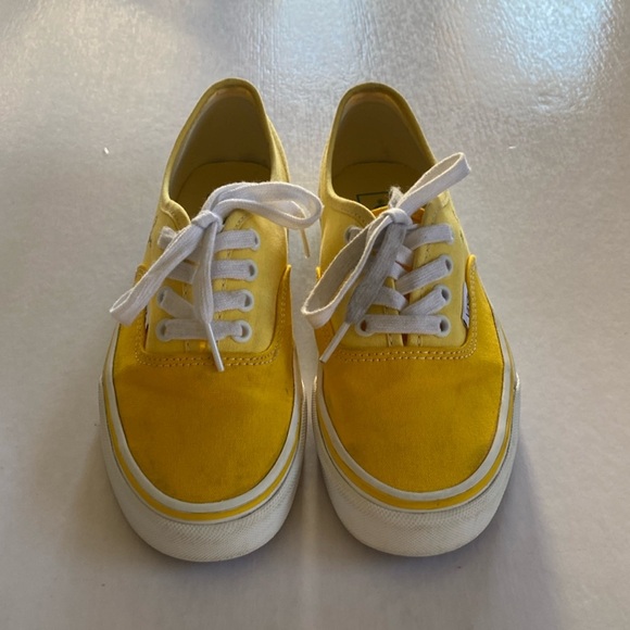 VANS X Sesame Street Yellow Sneakers Women’s Size 6 in good condition. - Picture 1 of 10